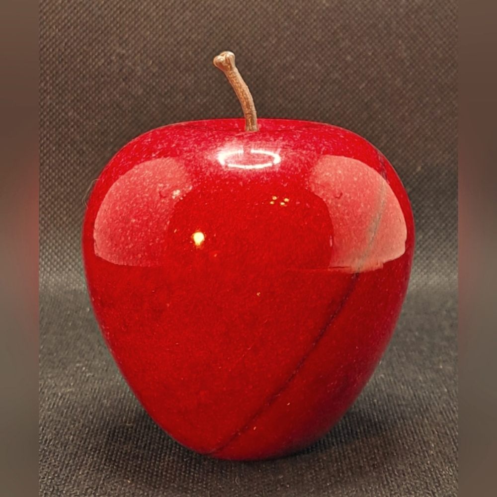 Solid Granite Realistic Red Apple w/ Stem Paperweight Nice Teacher Gift Heavy
